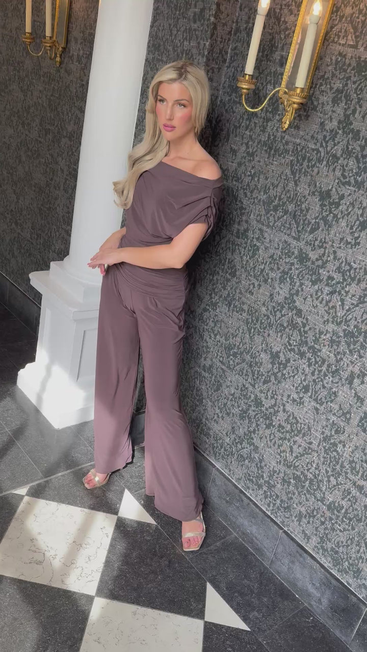 Carbon jumpsuit in chocolate T1