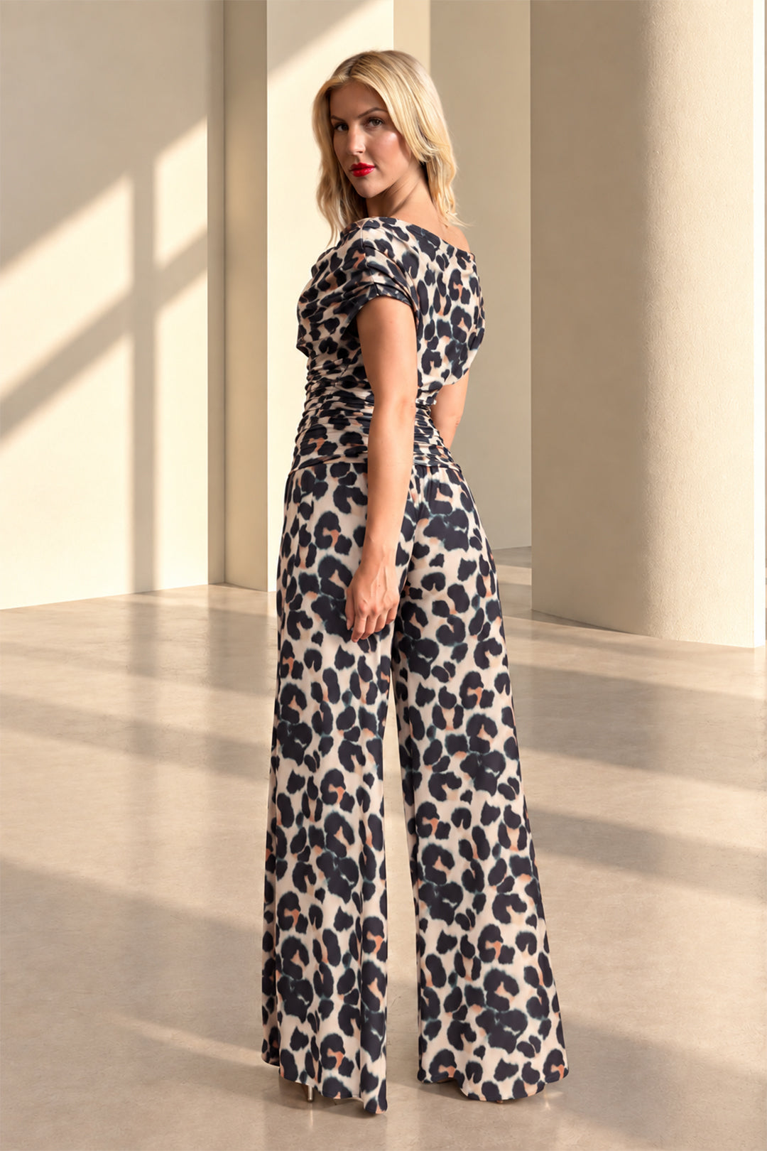 Carbon jumpsuit in leopard D1