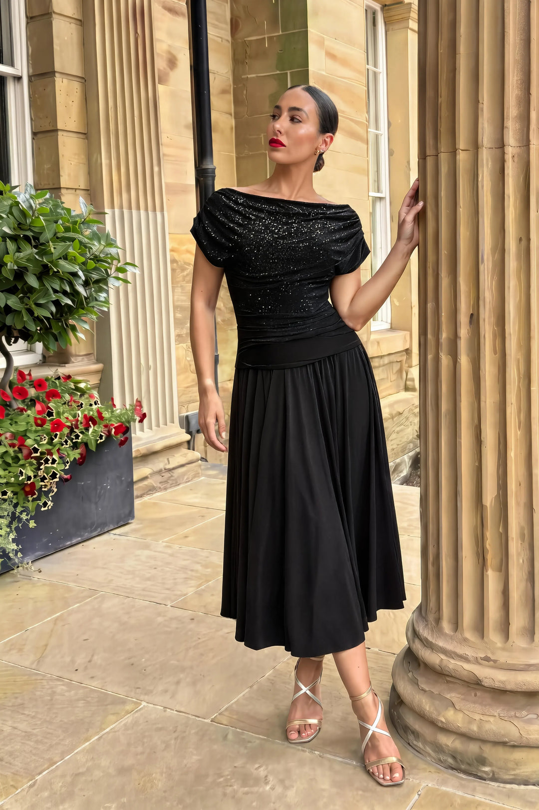 Carbon tea length dress in black sequin &amp; black T3