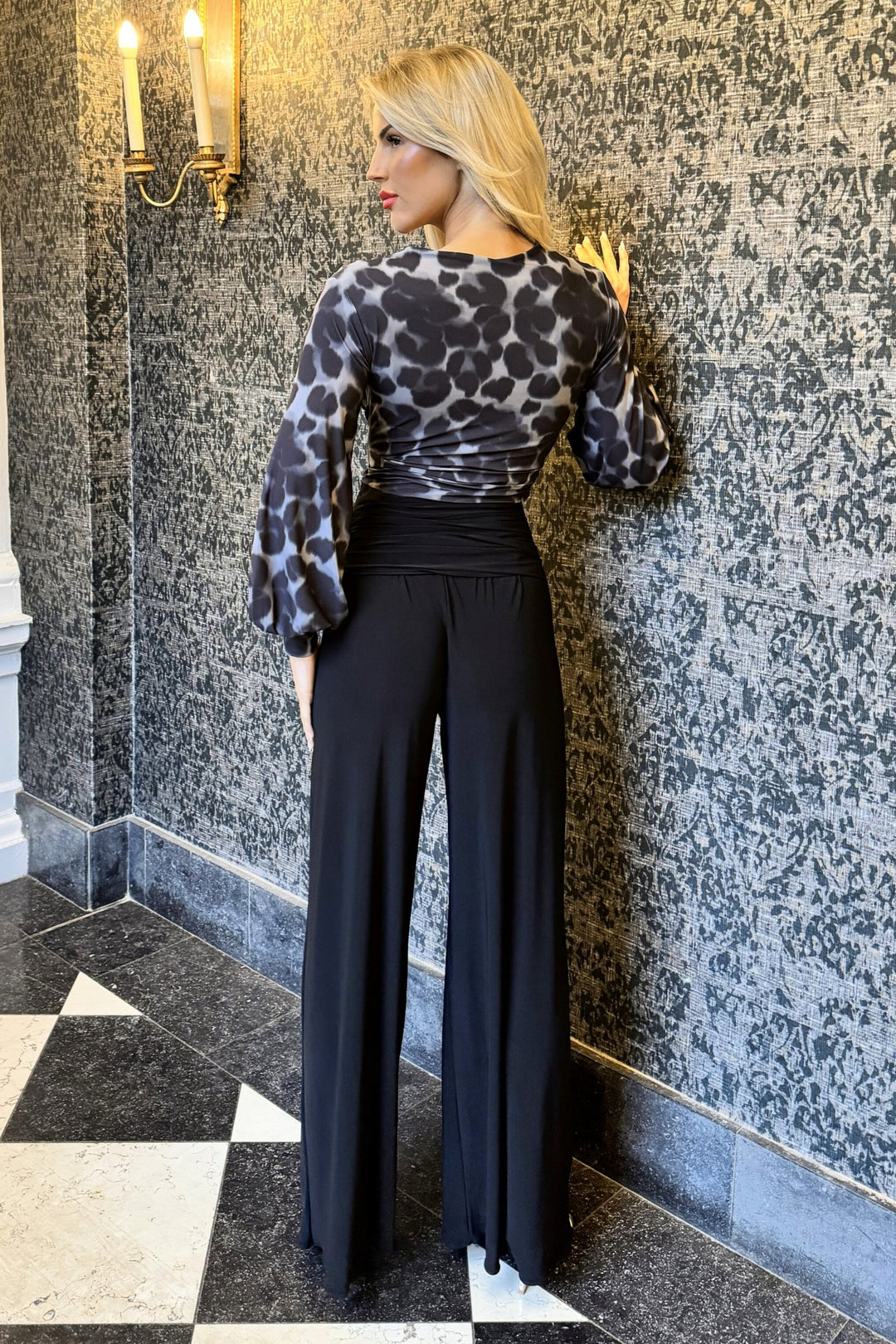 Indium jumpsuit with bell sleeve in grey leopard &amp; black T3