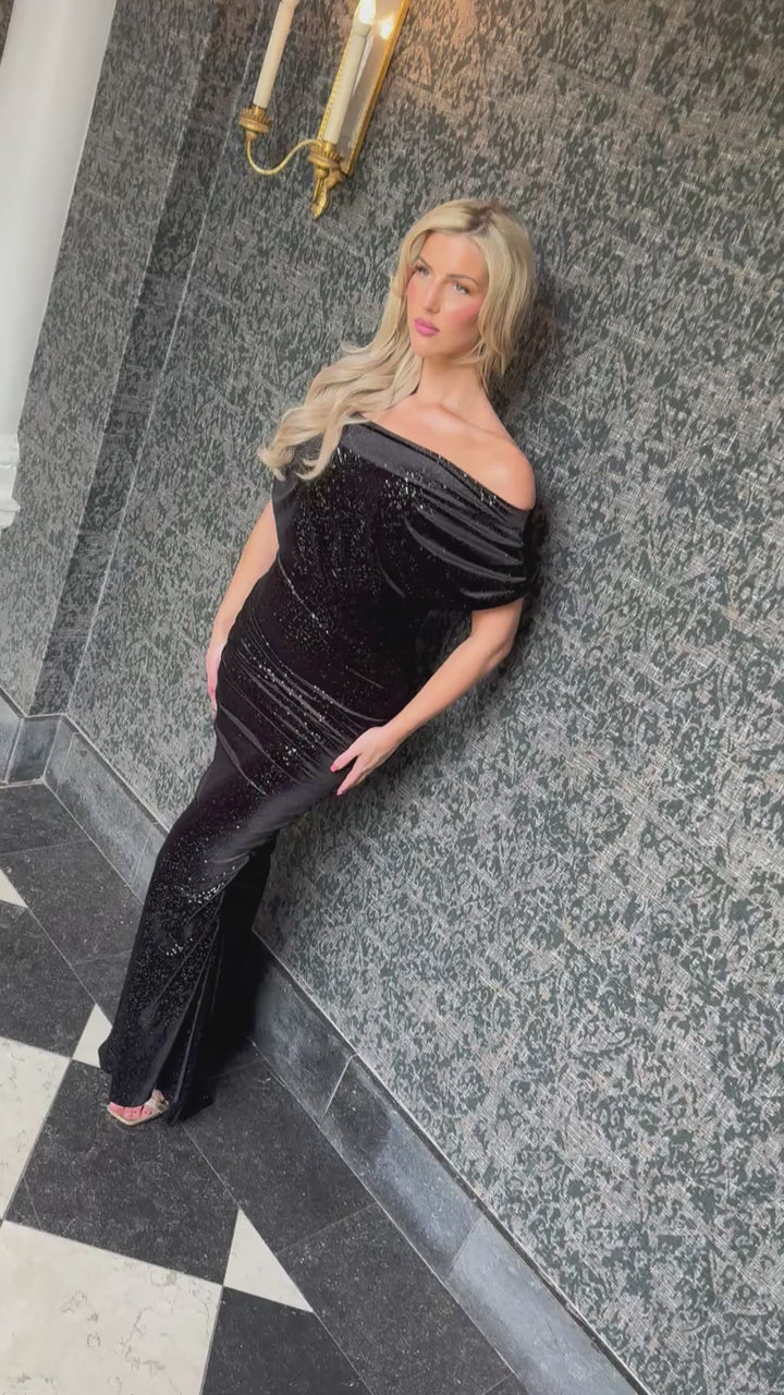 Platinum gown in black sparkle velvet