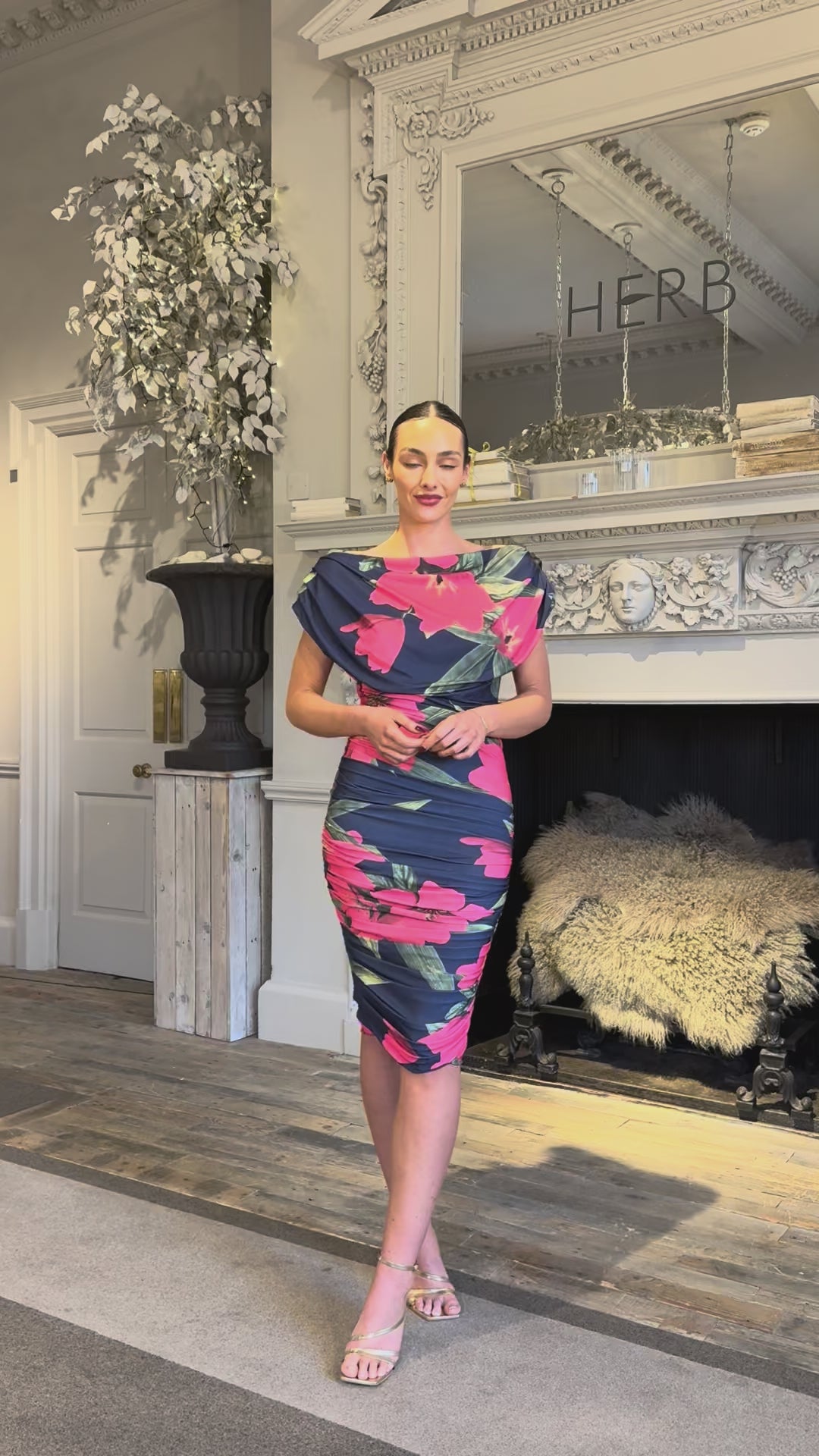 SS26 Oxygen dress in fuchsia lily print