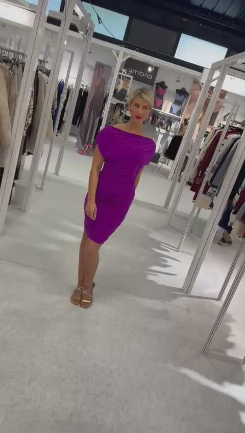 SS26 Oxygen dress in magenta T2