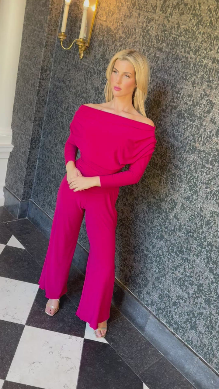 Carbon jumpsuit with sleeve in magenta